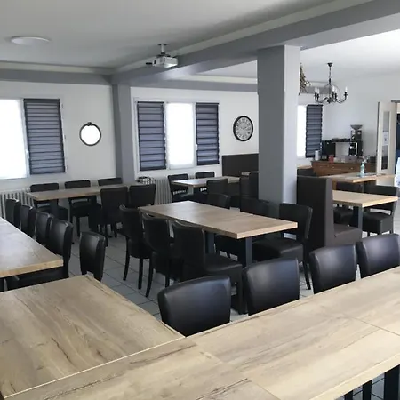 Hotel A L'orée Du Bois Bellerive-sur-Allier